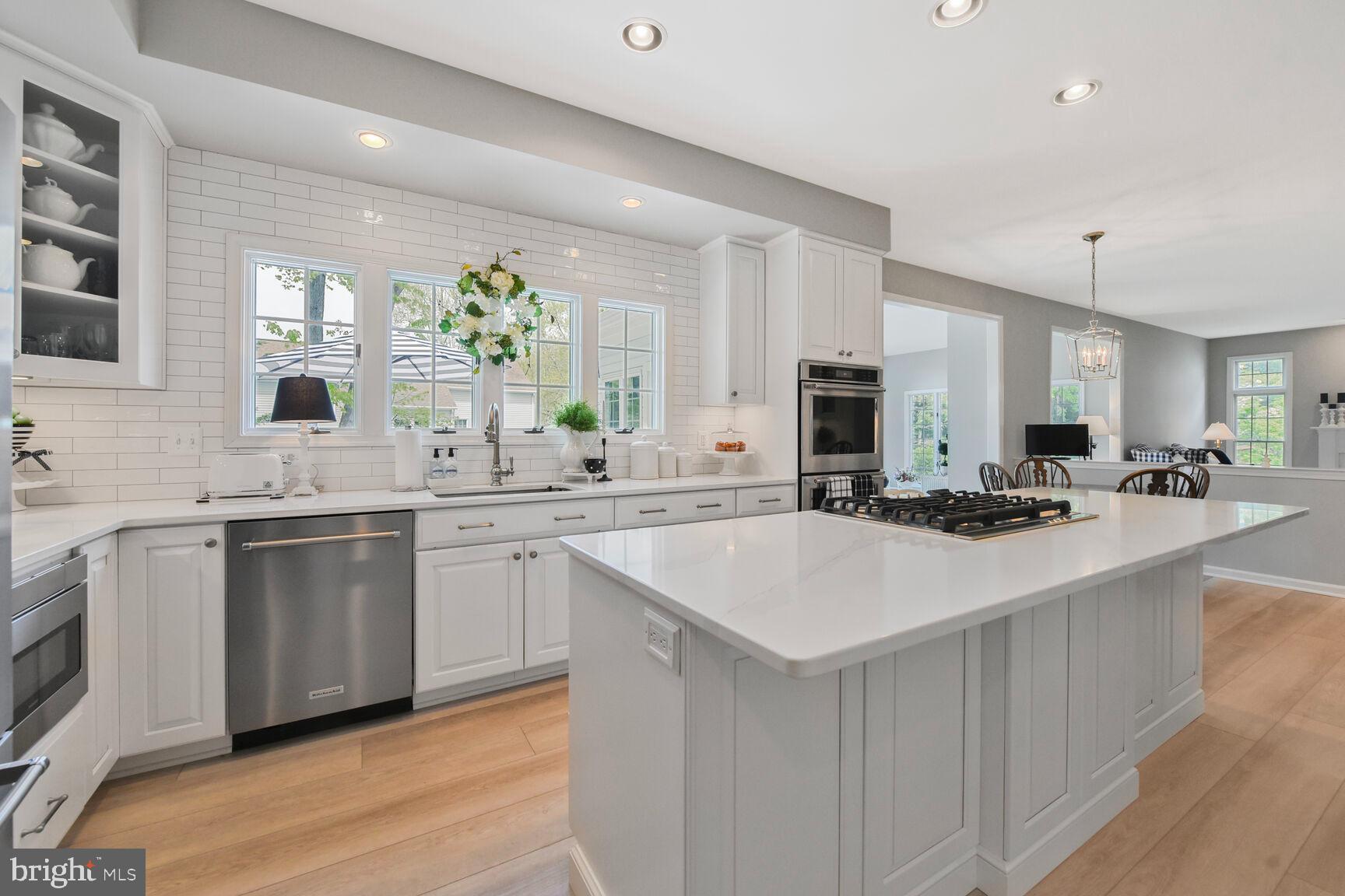 12804 New Parkland Dr