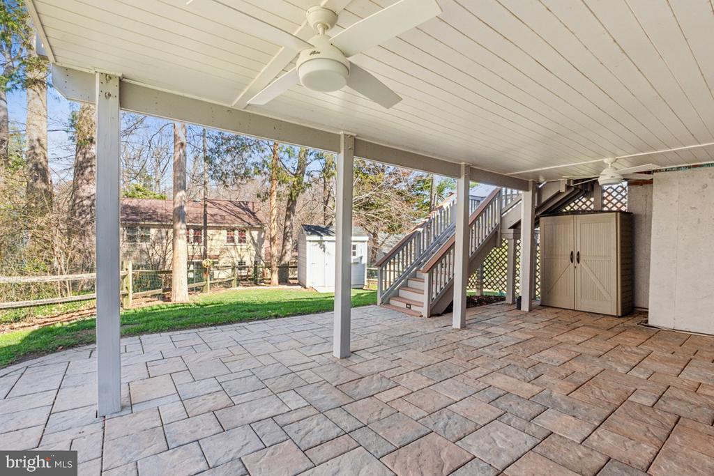7103 Carnation Ct