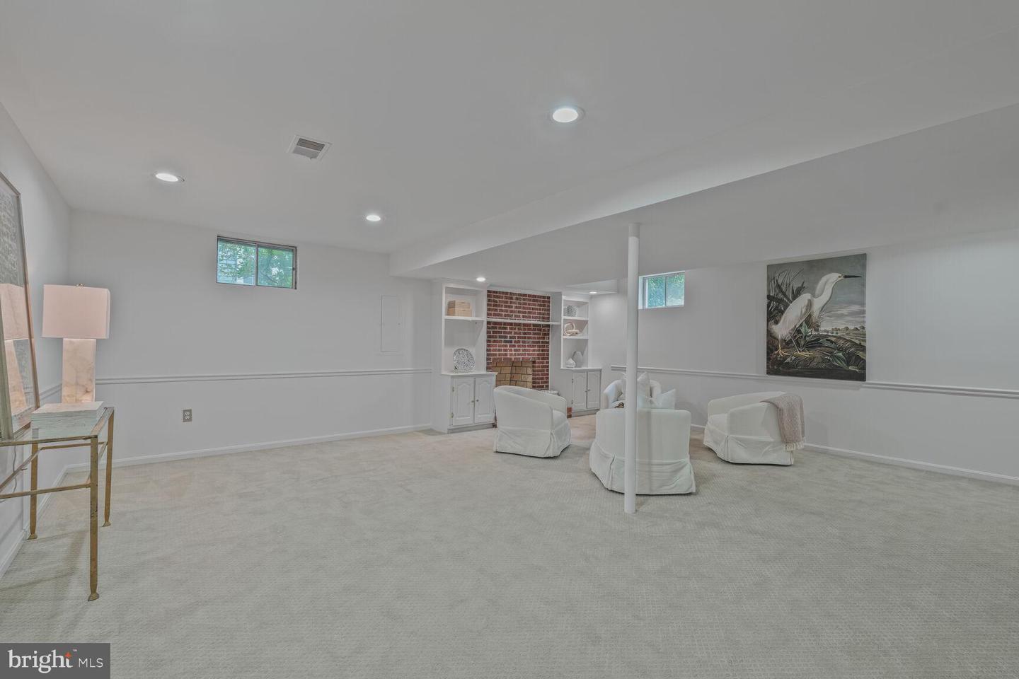 2239 Casemont Dr