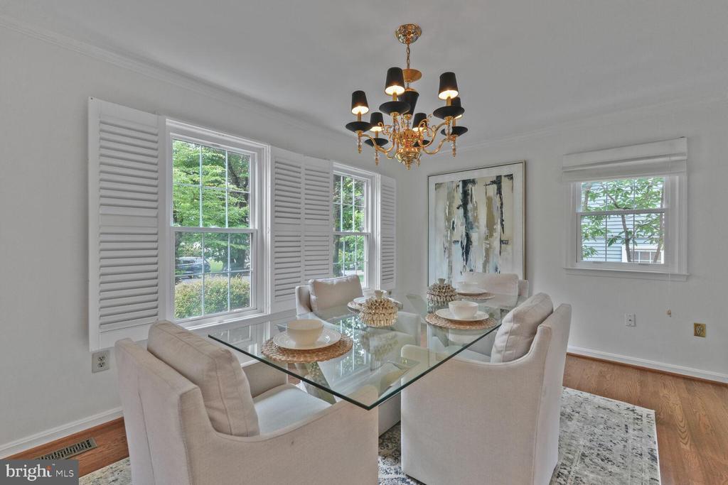 2239 Casemont Dr