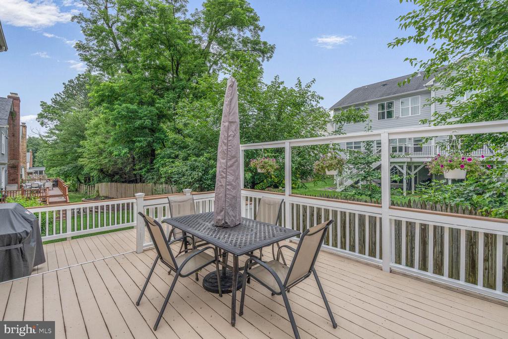 2239 Casemont Dr