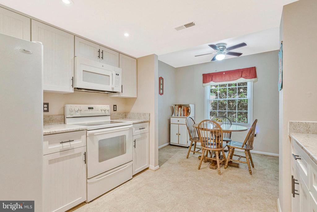1013 MOOREFIELD HILL GROVE SW