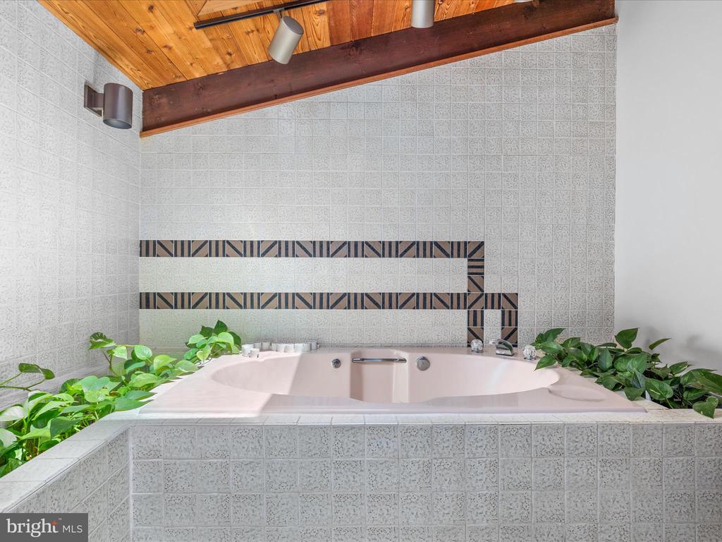 1749 DRESSAGE DRIVE
