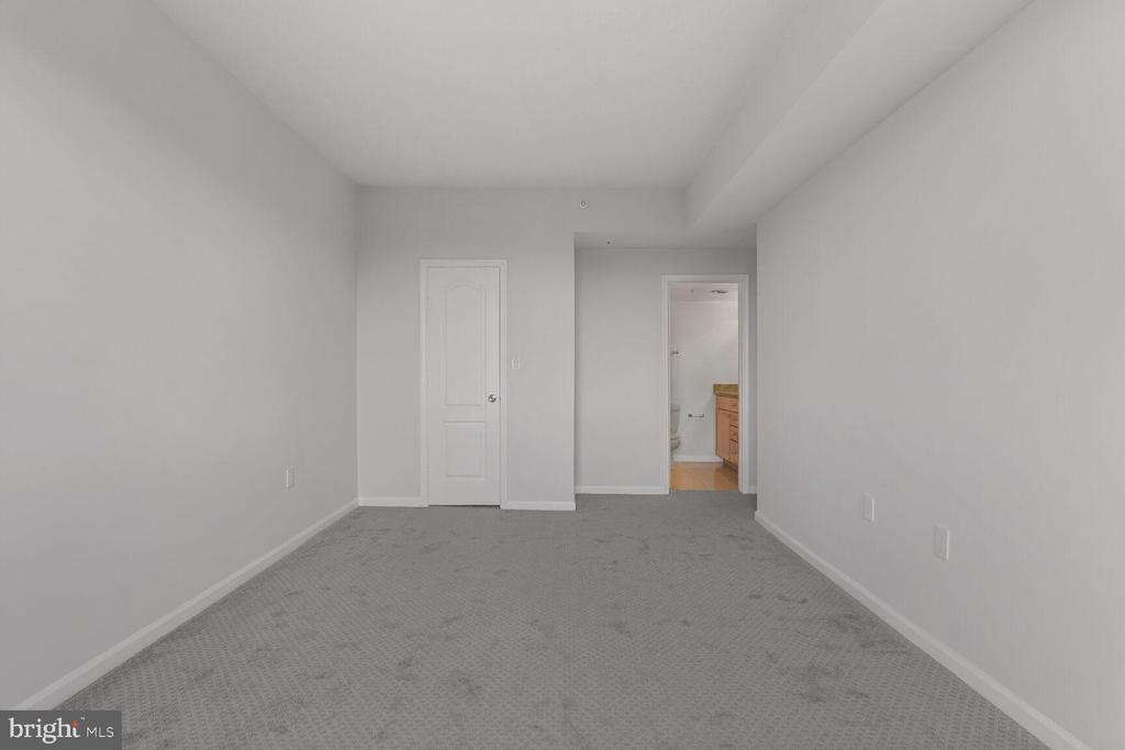 2230 George C Marshall Dr #1127