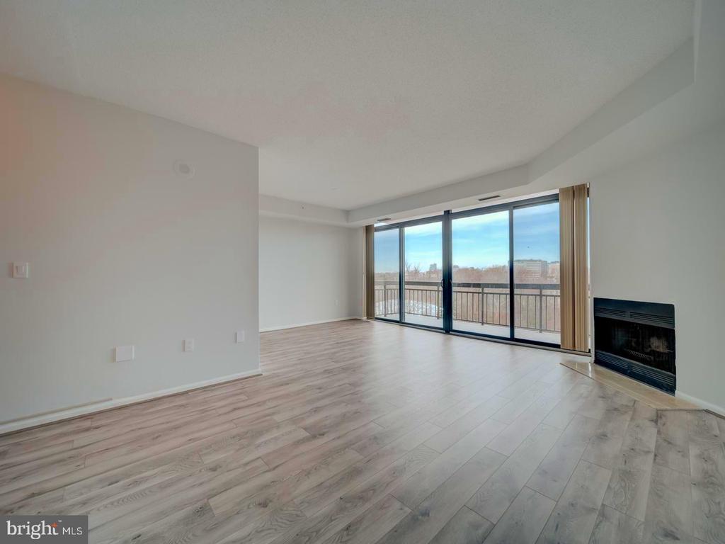 2230 George C Marshall Dr #1127