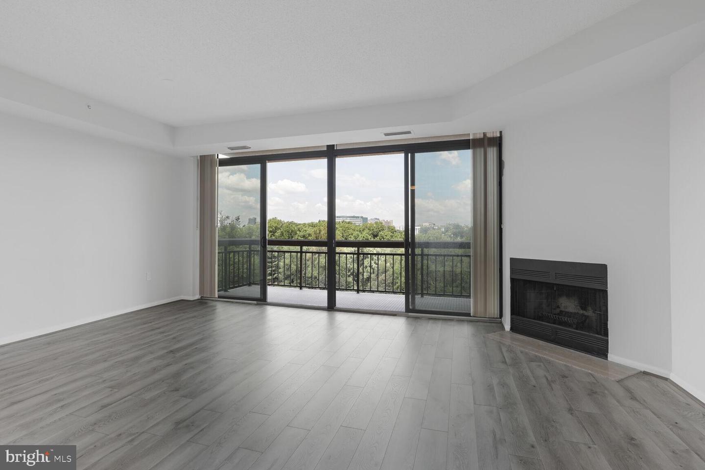2230 George C Marshall Dr #1127