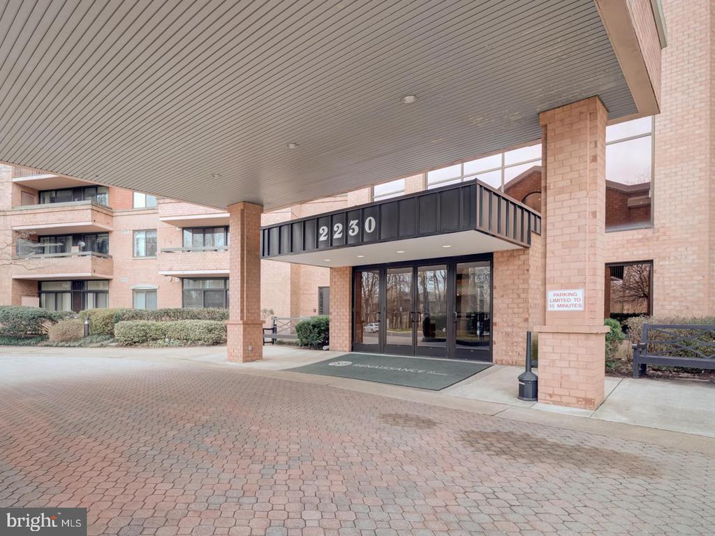 2230 George C Marshall Dr #1127