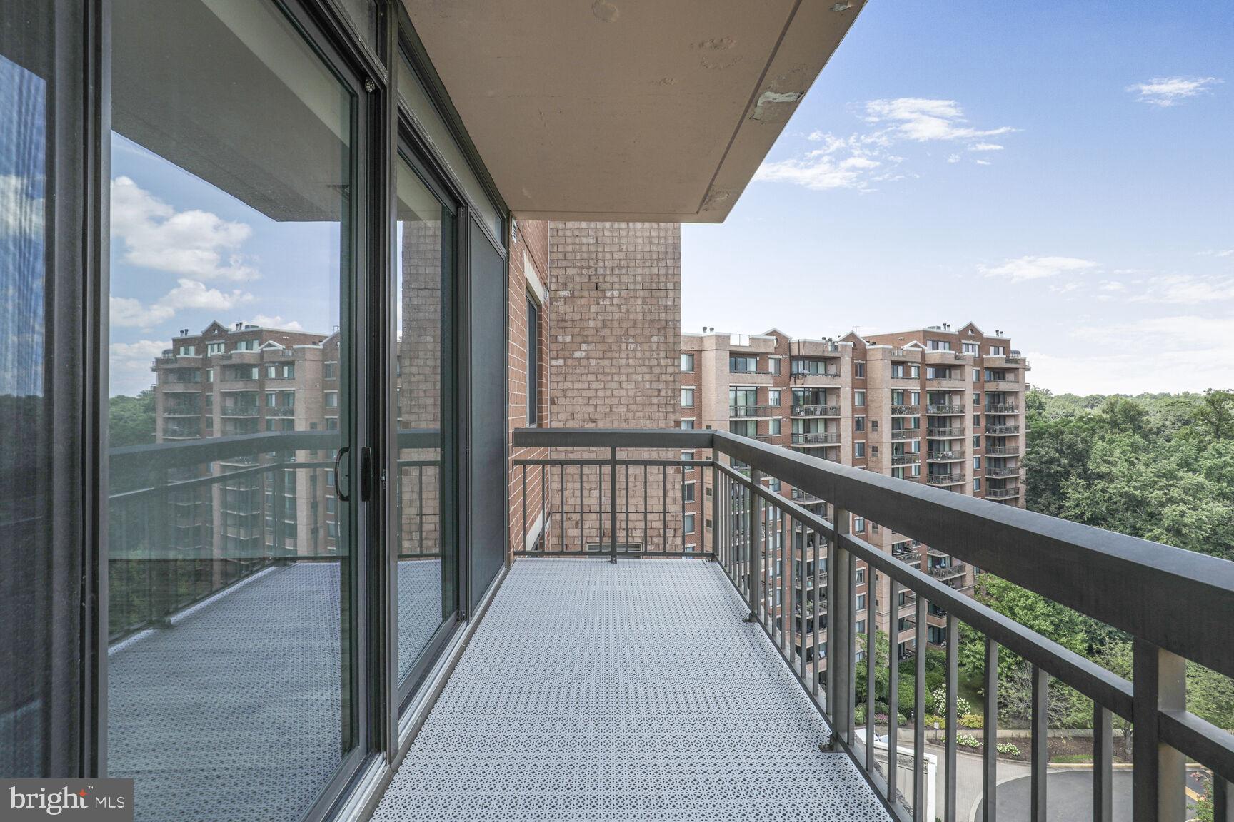 2230 George C Marshall Dr #1127