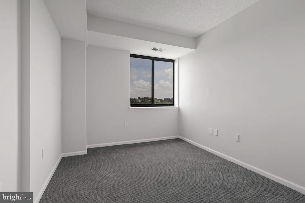 2230 George C Marshall Dr #1127