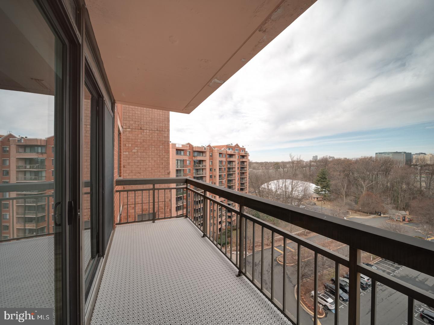 2230 George C Marshall Dr #1127