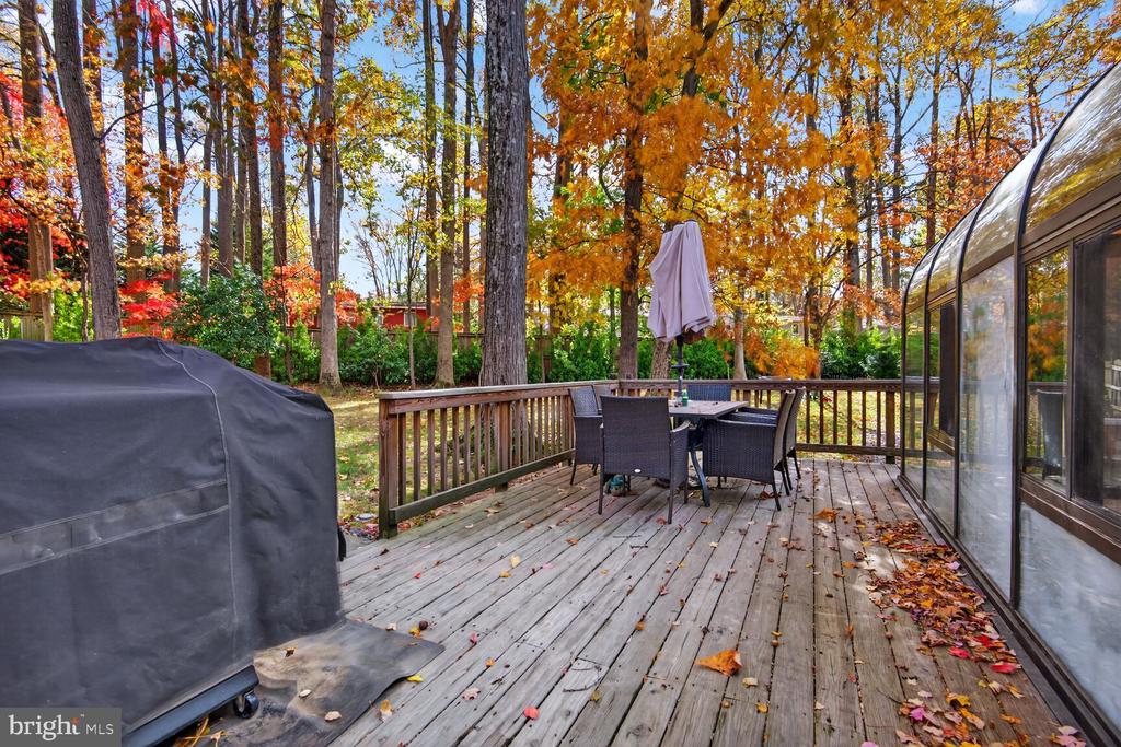 3725 KRYSIA COURT