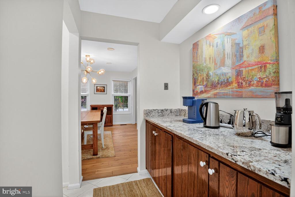 3725 KRYSIA COURT