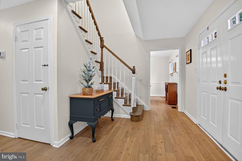 3725 KRYSIA COURT