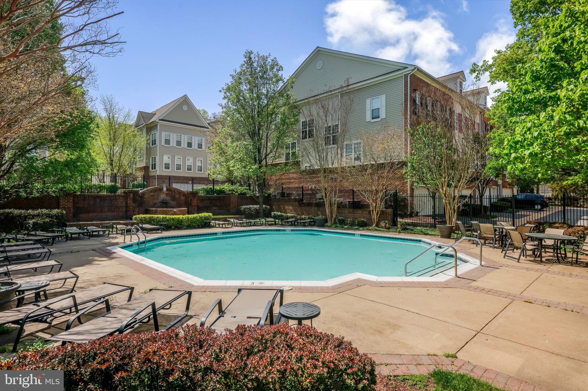 8073 NICOSH CIRCLE LANE 53