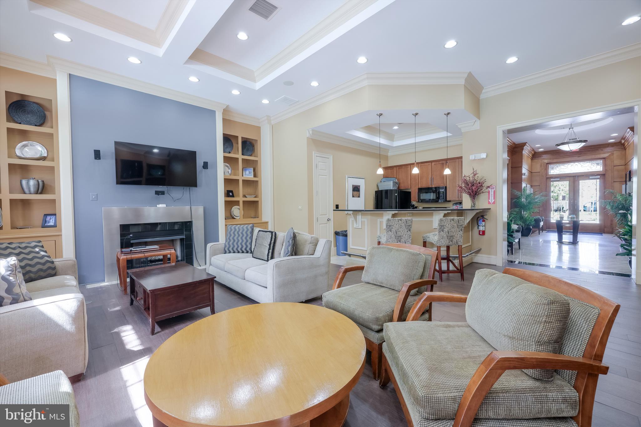 8073 NICOSH CIRCLE LANE 53