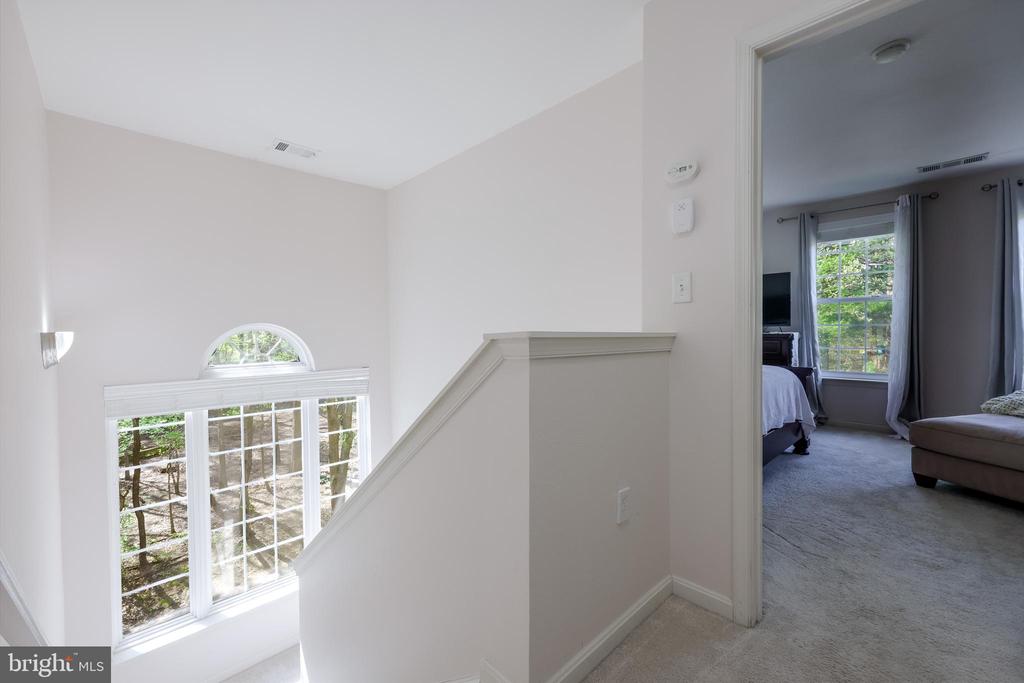 8073 NICOSH CIRCLE LANE 53
