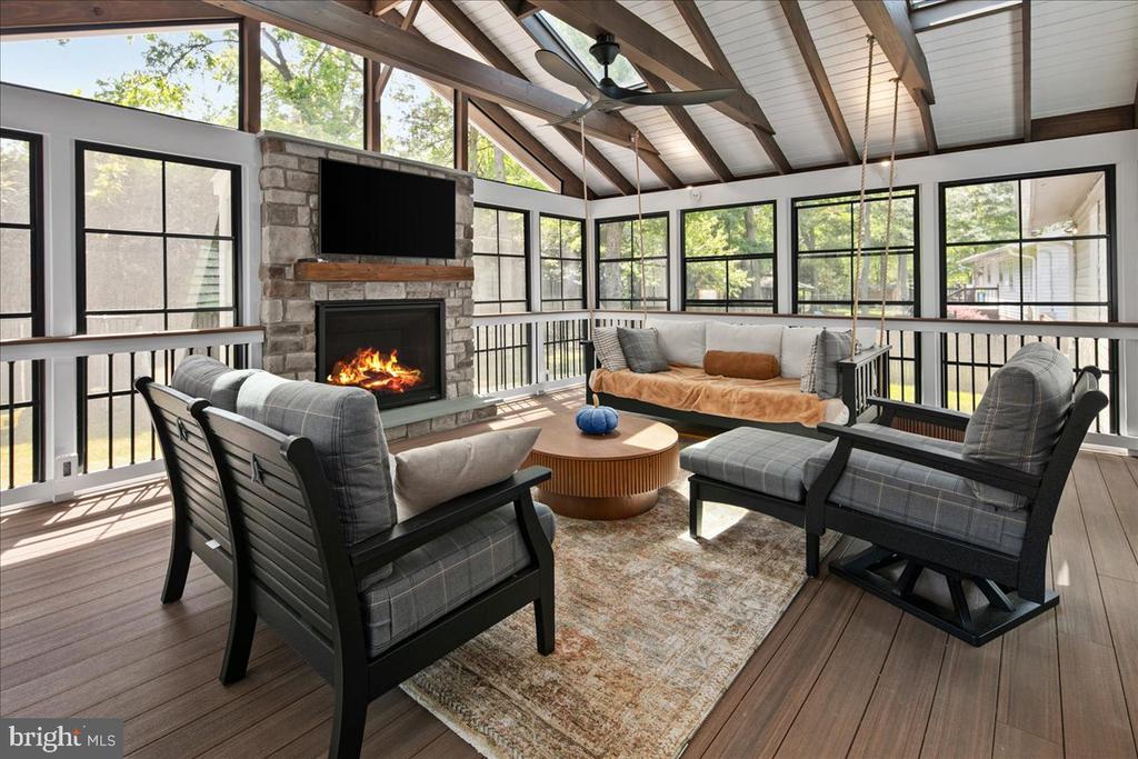 3115 LITTLE CREEK LANE