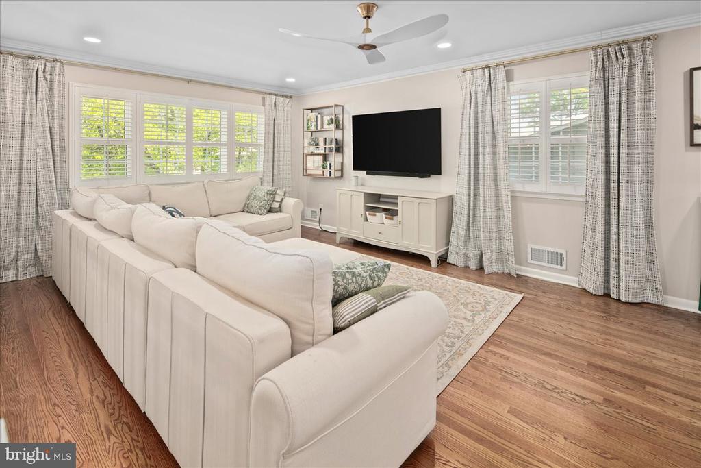 3115 LITTLE CREEK LANE