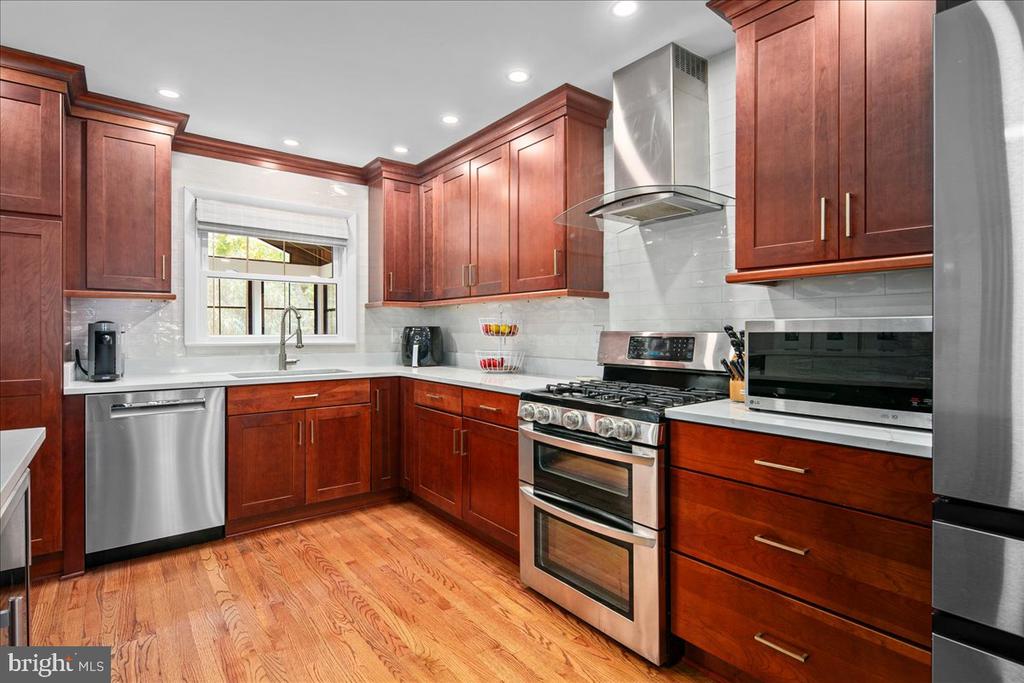 3115 LITTLE CREEK LANE