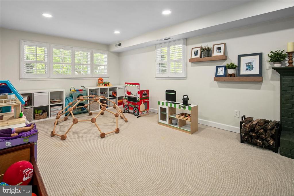 3115 LITTLE CREEK LANE