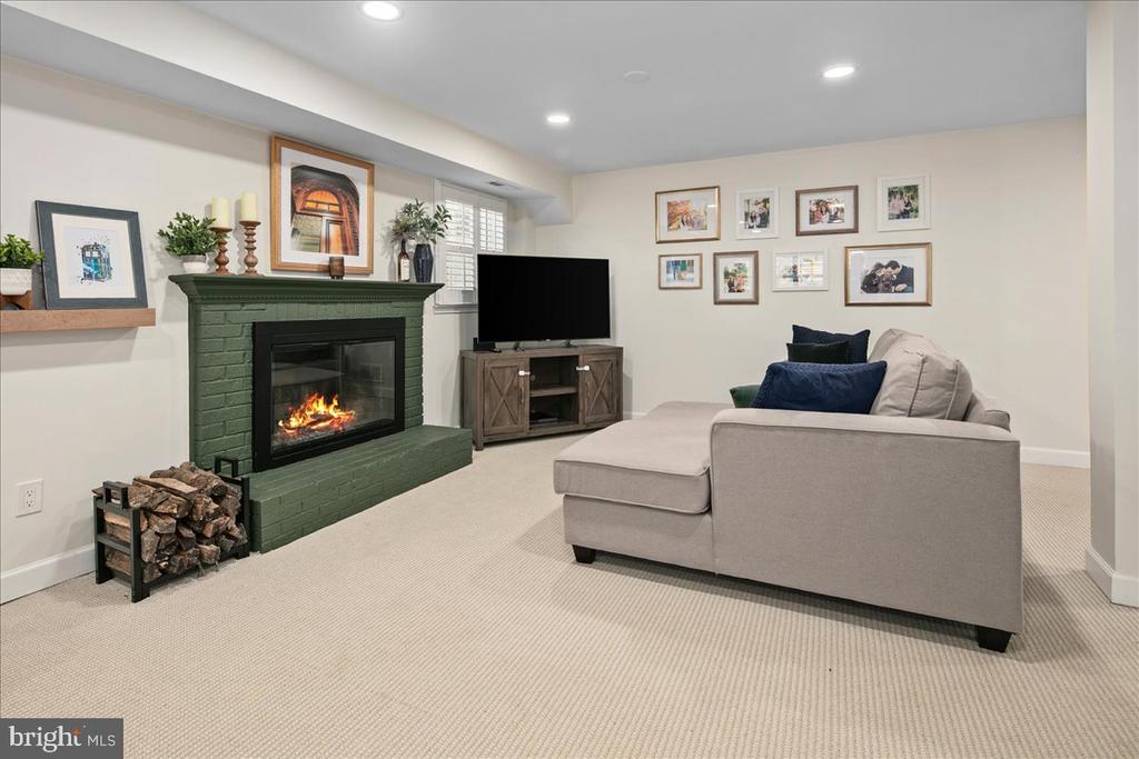 3115 LITTLE CREEK LANE
