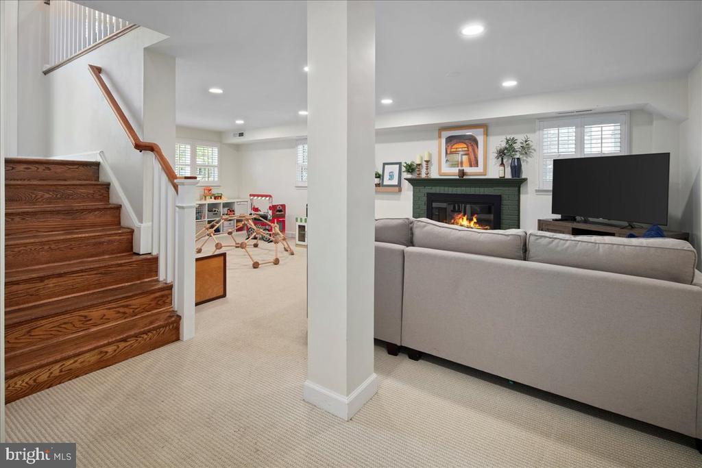 3115 LITTLE CREEK LANE