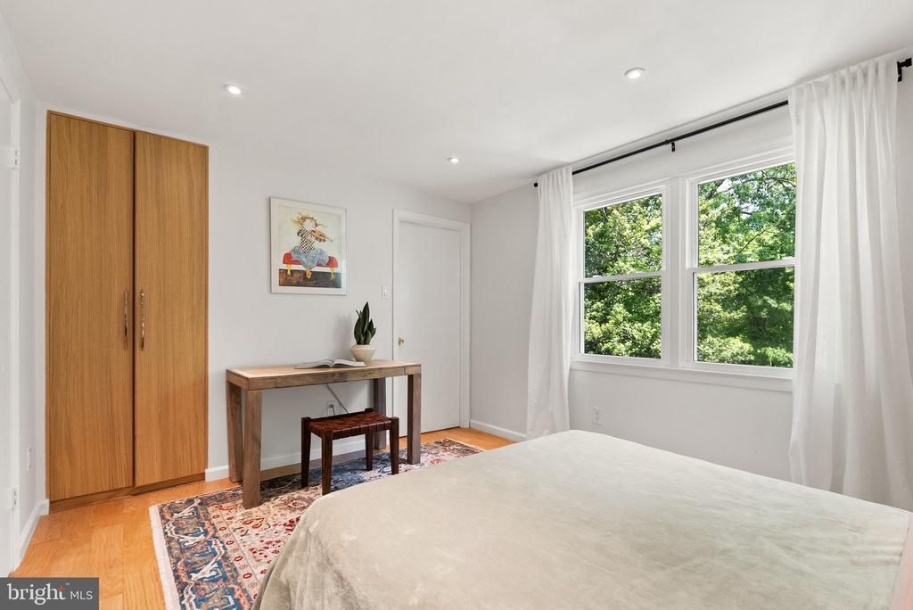 3138 ELLENWOOD DRIVE