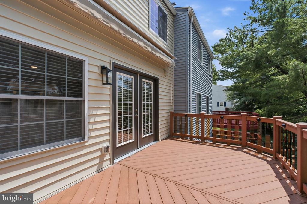 2916 MONTAUK COURT