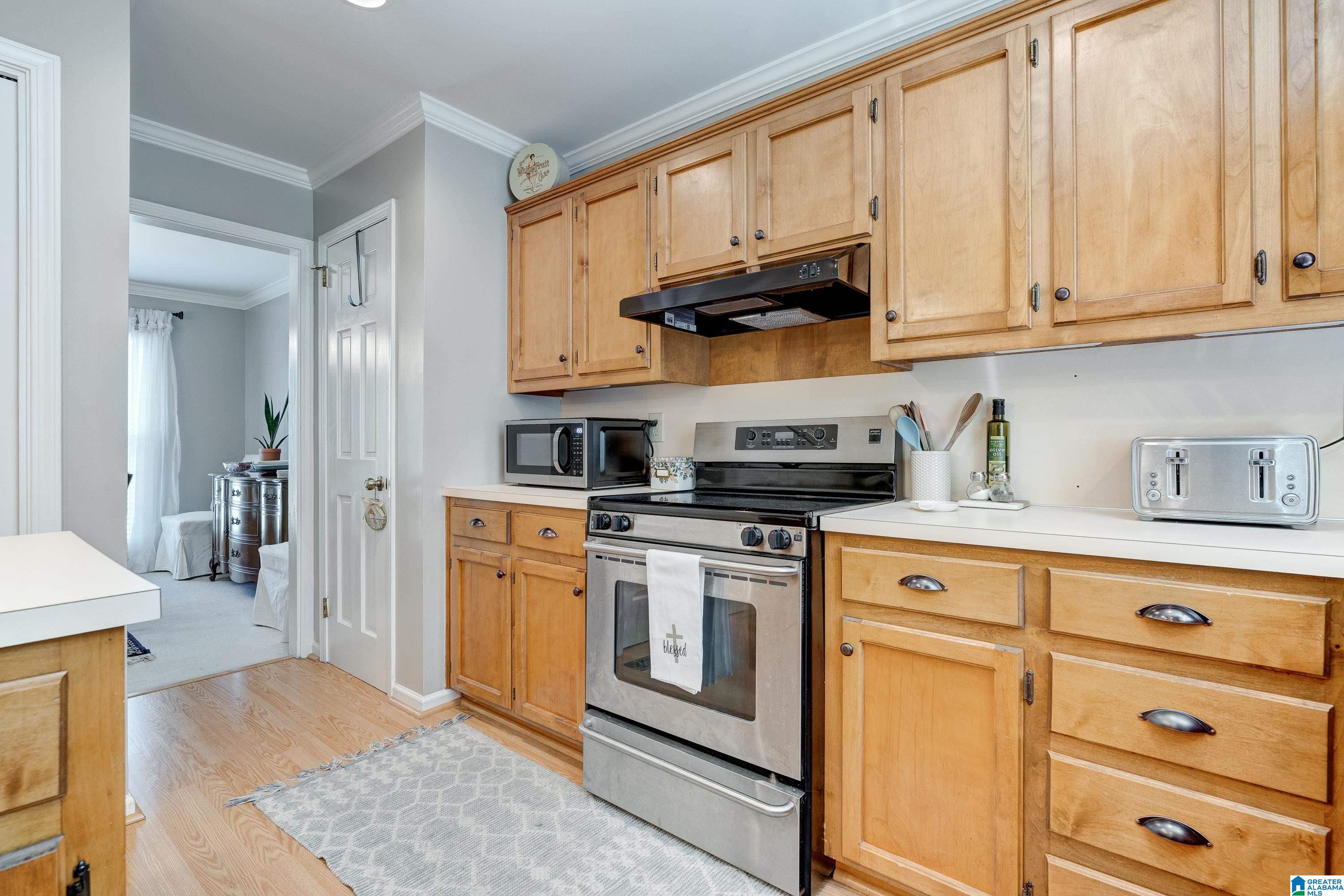 3320 SUNNY MEADOWS COURT
