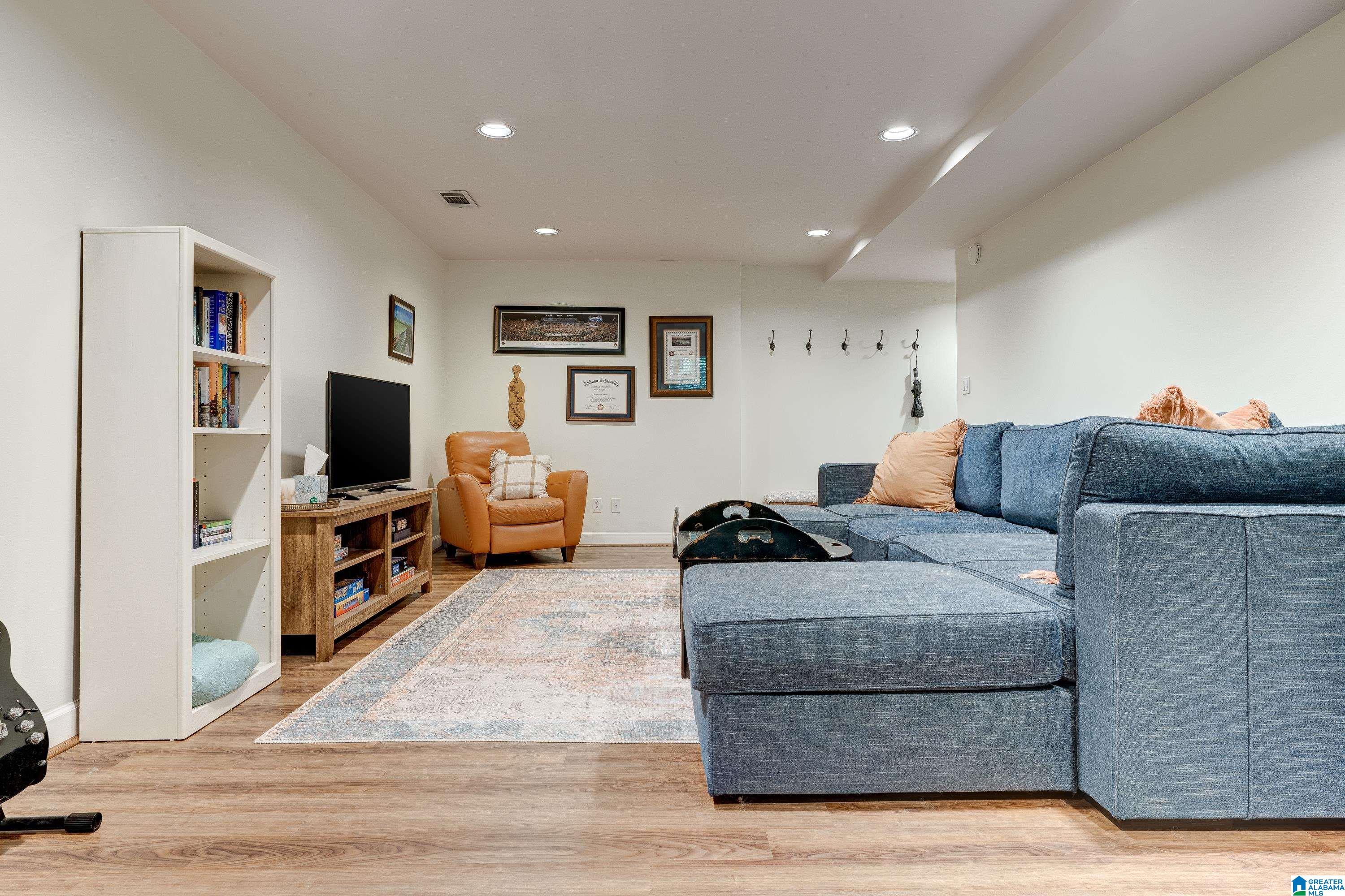 3320 SUNNY MEADOWS COURT