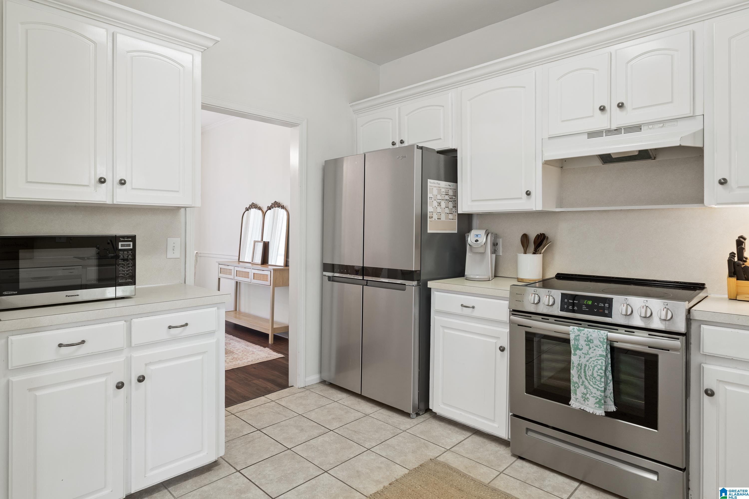 551 FIELDSTONE DRIVE