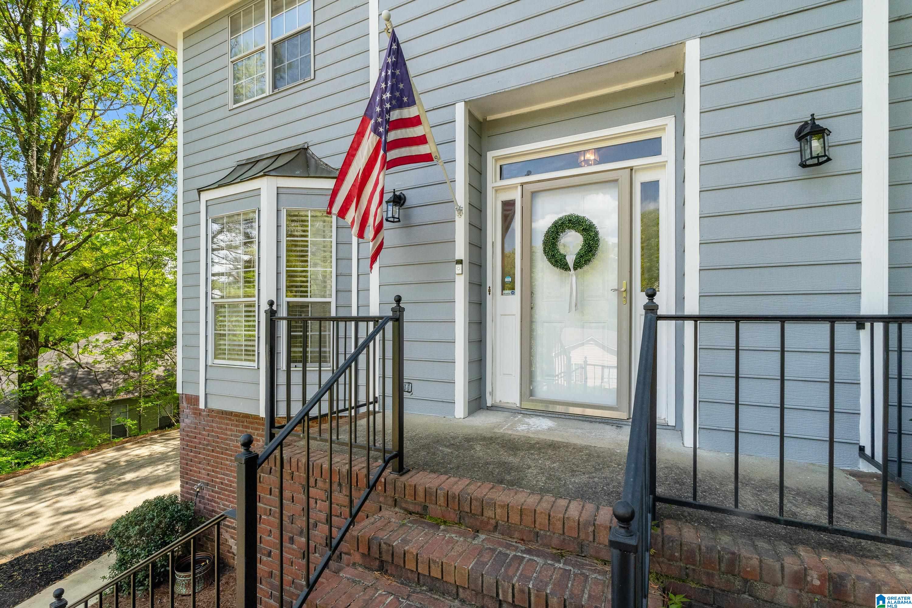 551 FIELDSTONE DRIVE