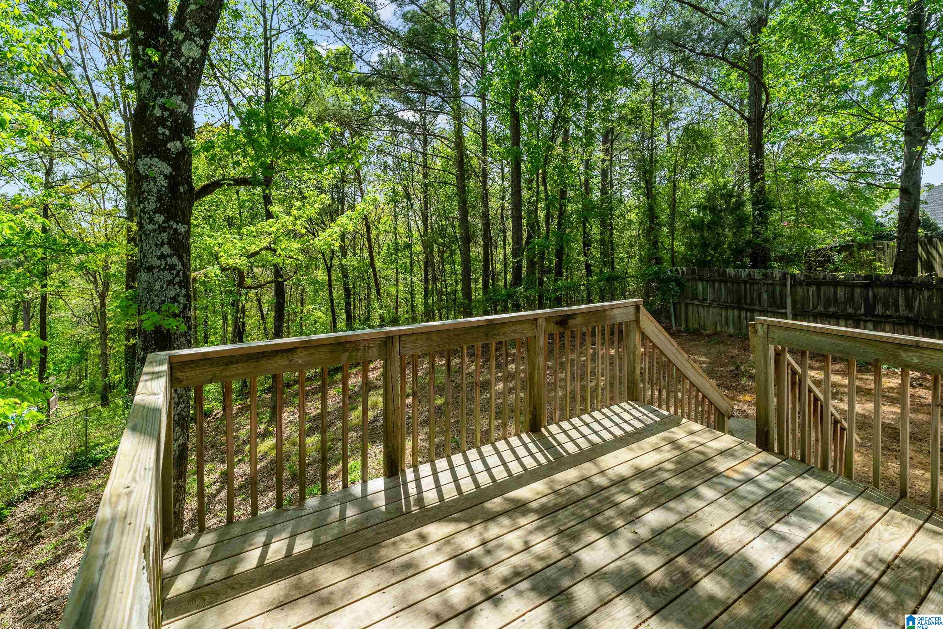 551 FIELDSTONE DRIVE