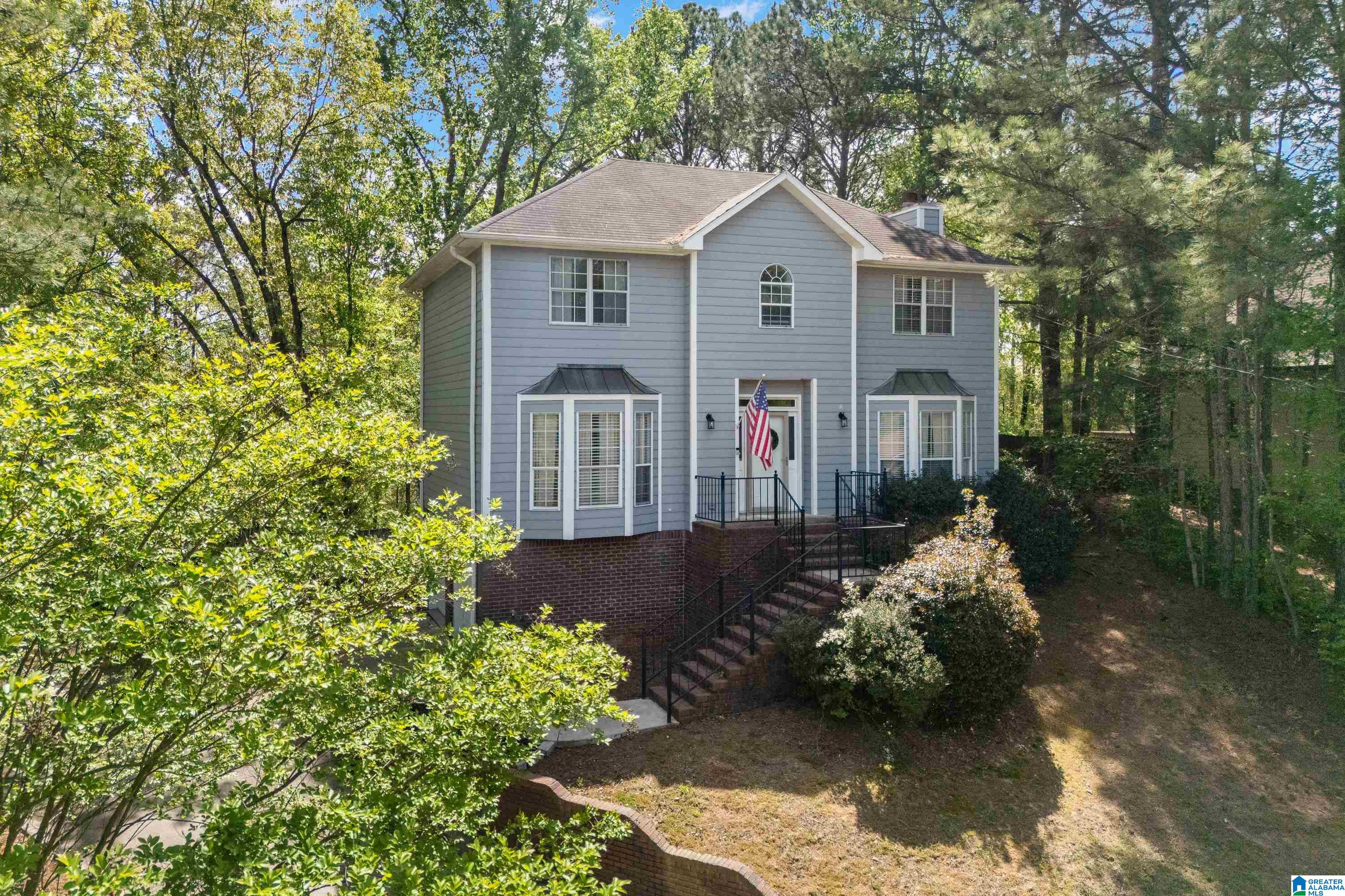 551 FIELDSTONE DRIVE