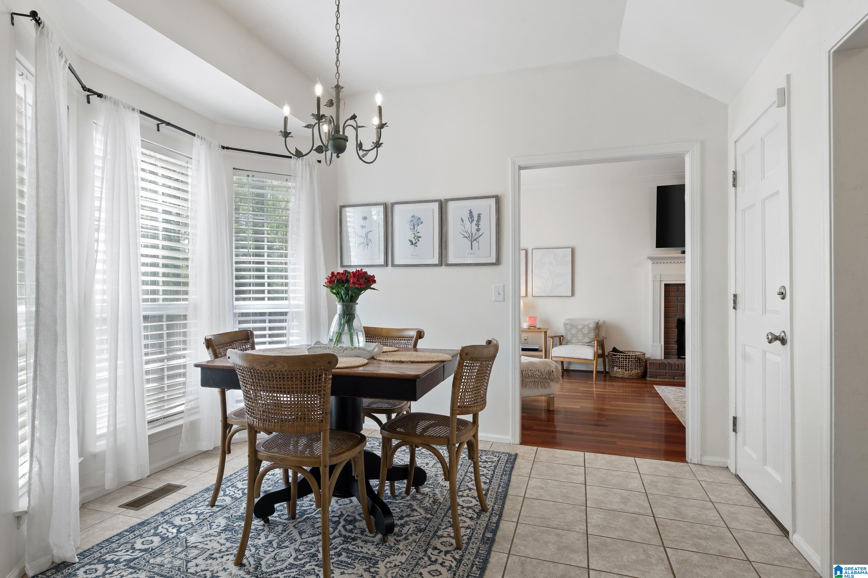 551 FIELDSTONE DRIVE