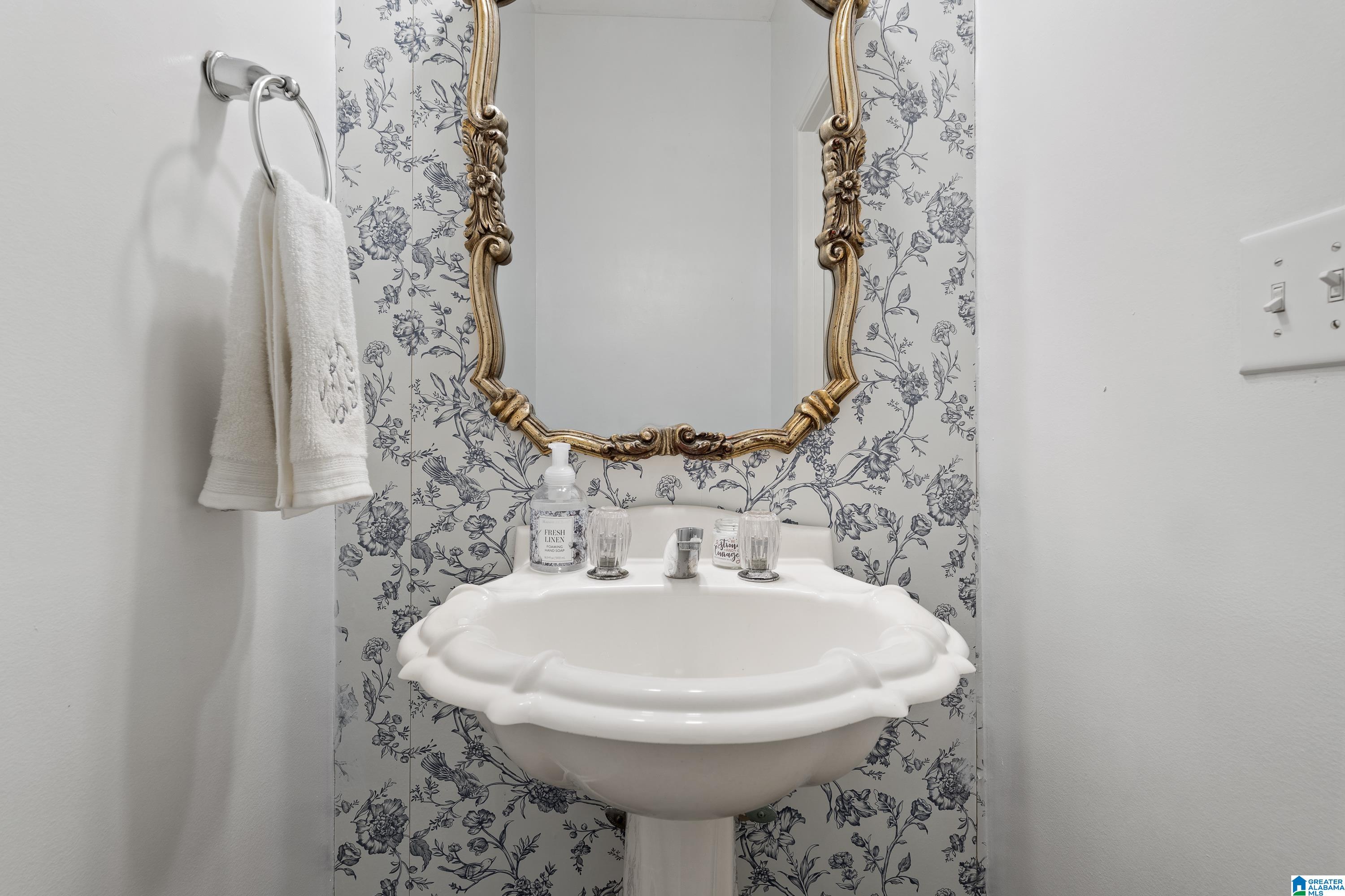 551 FIELDSTONE DRIVE