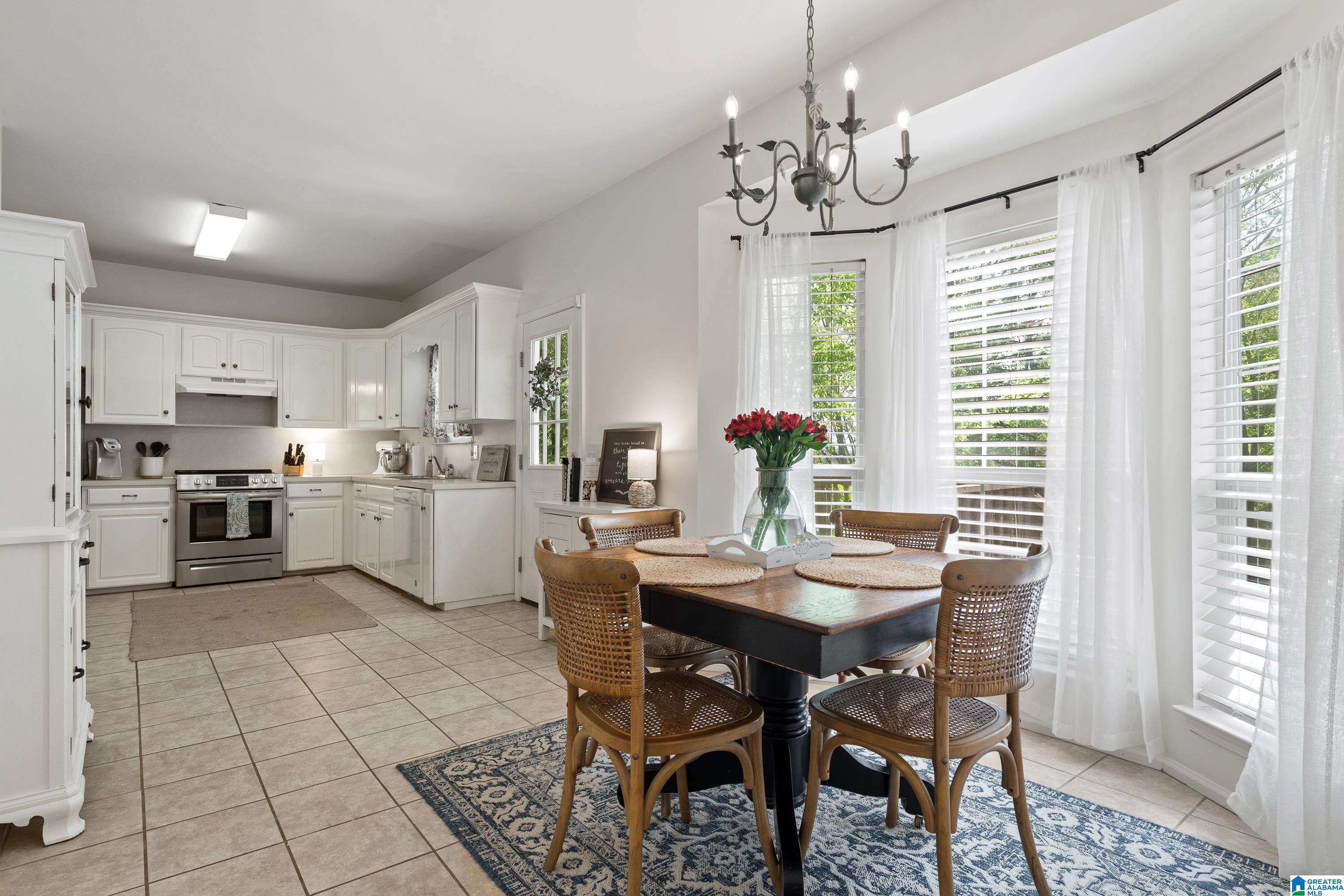 551 FIELDSTONE DRIVE