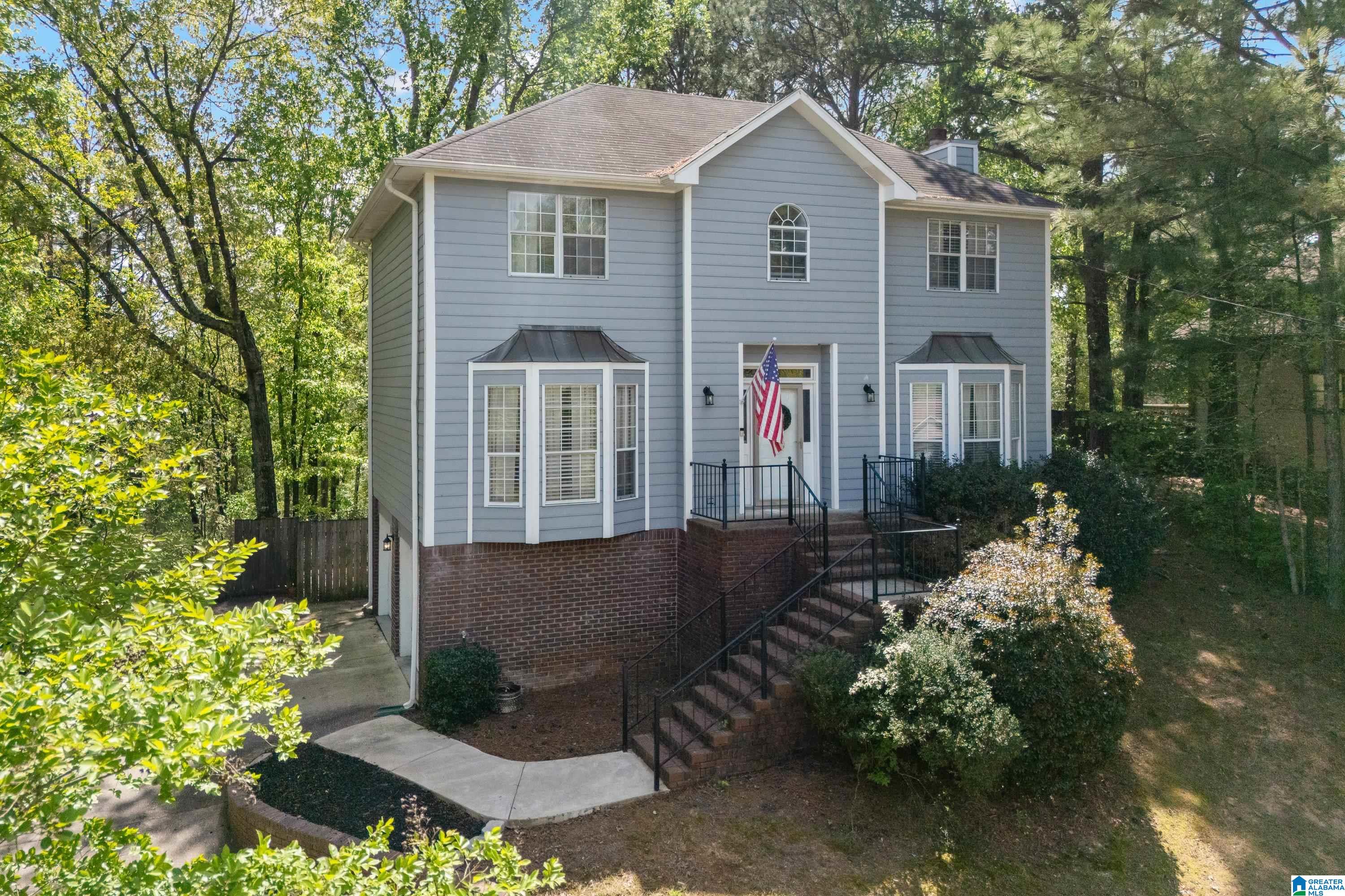 551 FIELDSTONE DRIVE