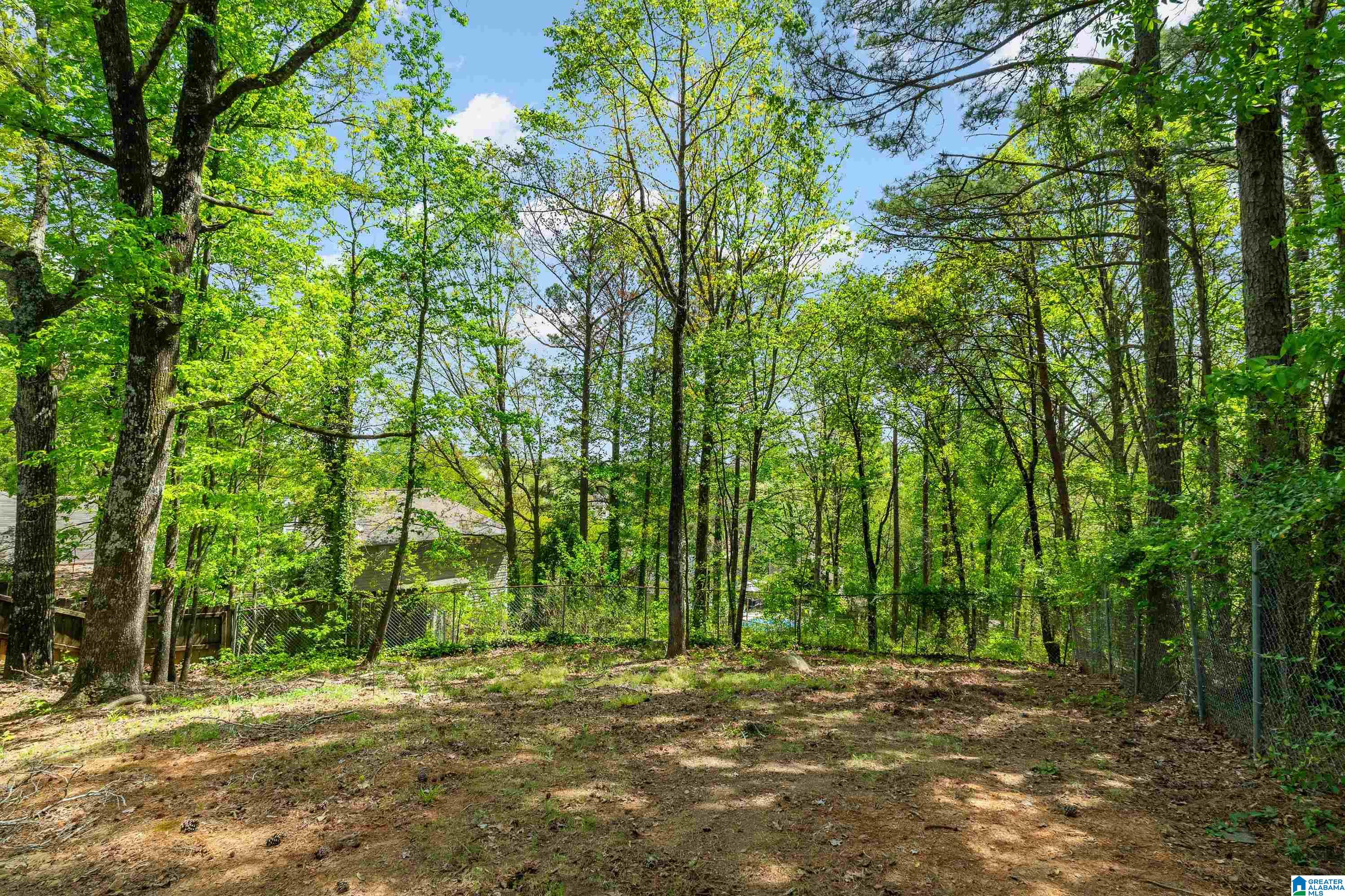 551 FIELDSTONE DRIVE