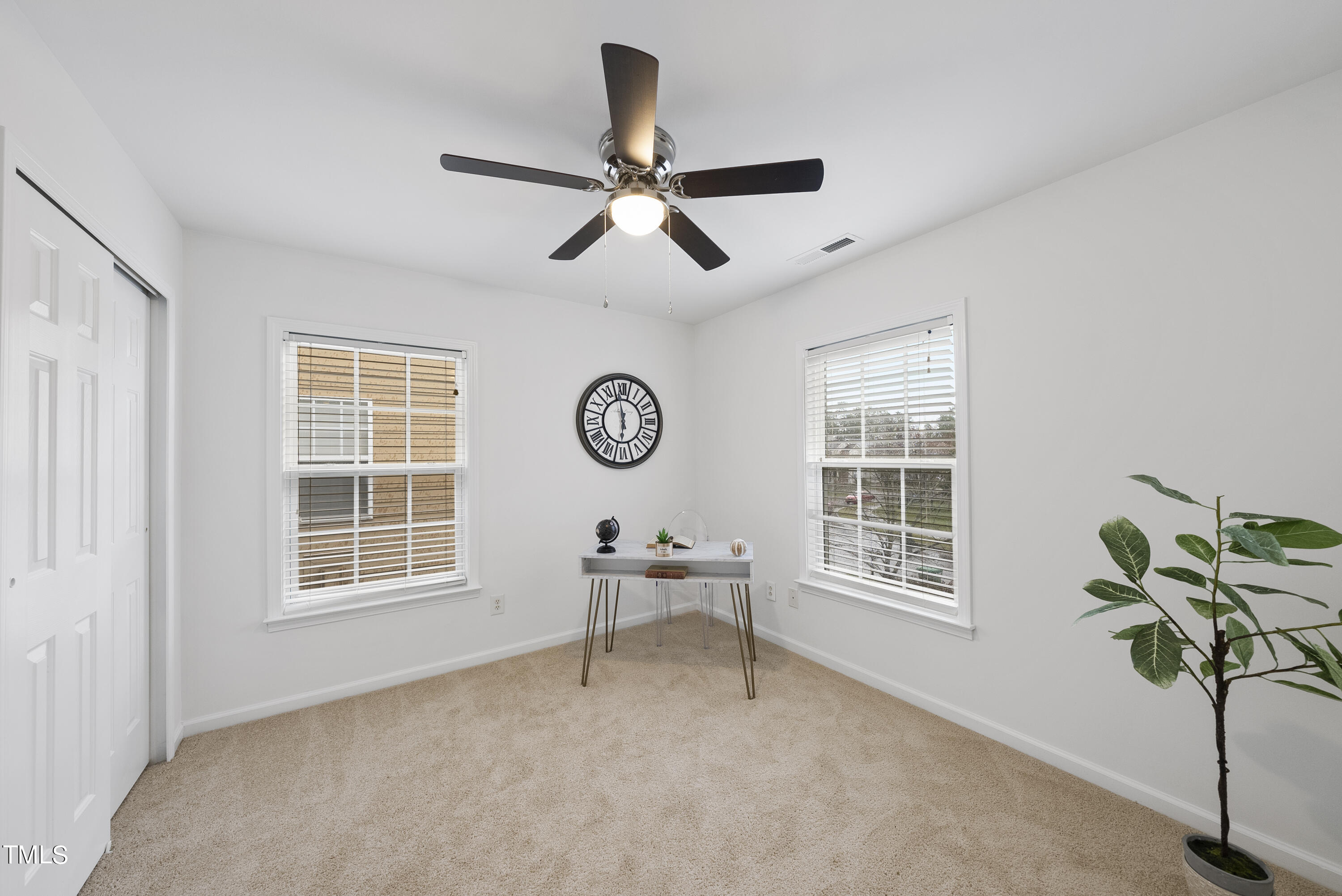 554 Abbey Fields Loop