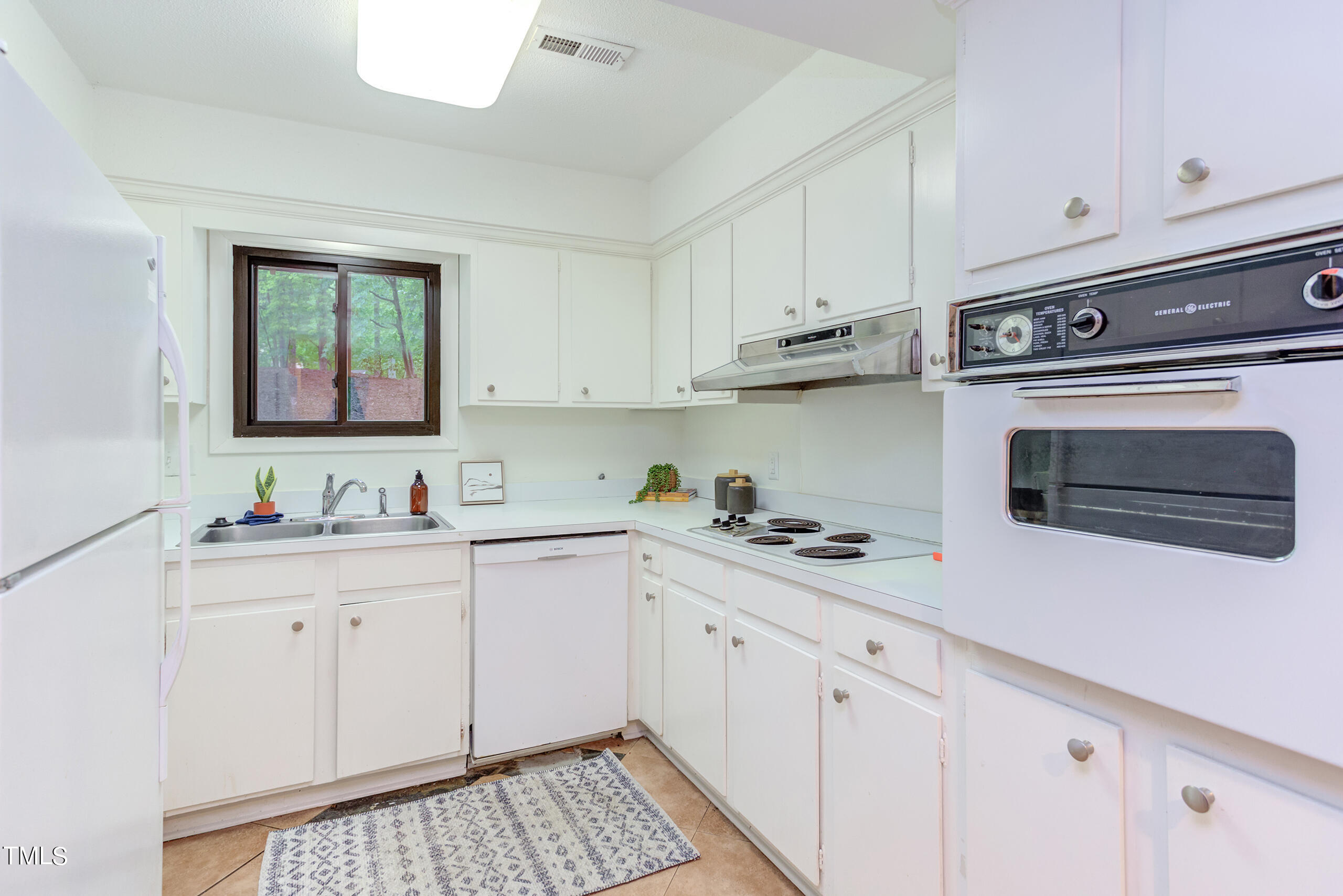 616 Beech Tree Court