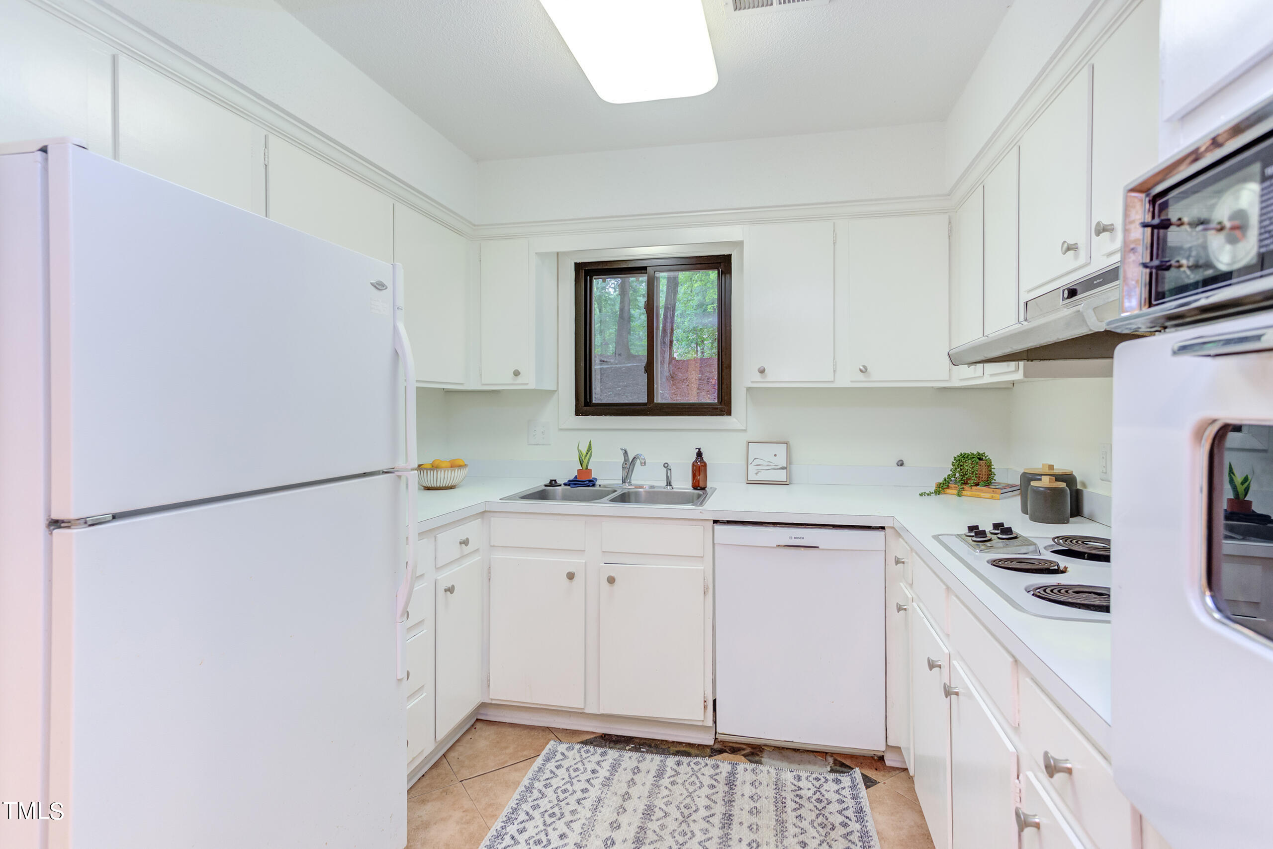 616 Beech Tree Court