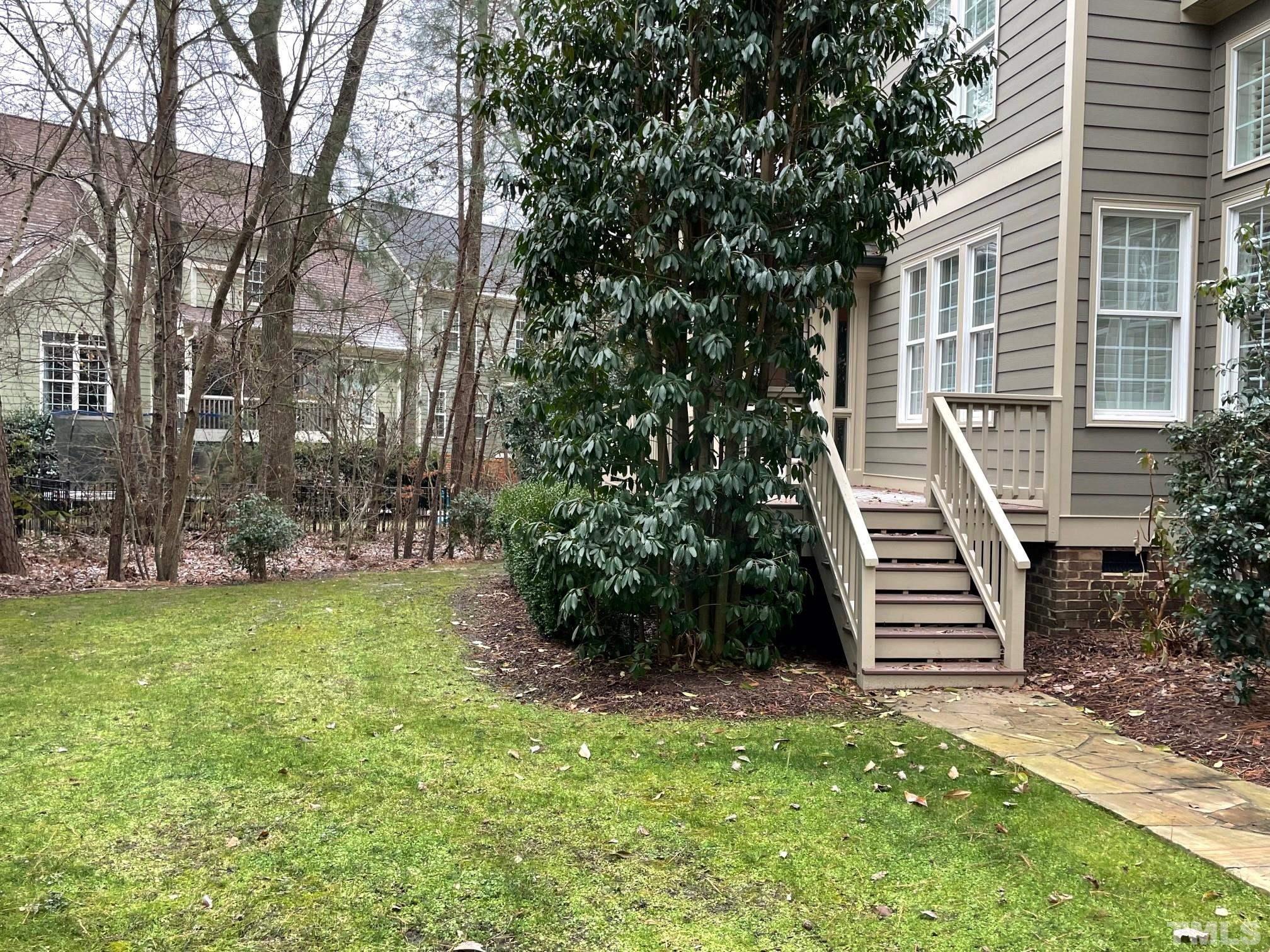 3305 Rockland Ridge Drive