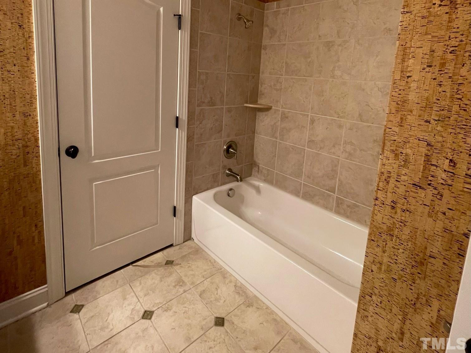 3305 Rockland Ridge Drive