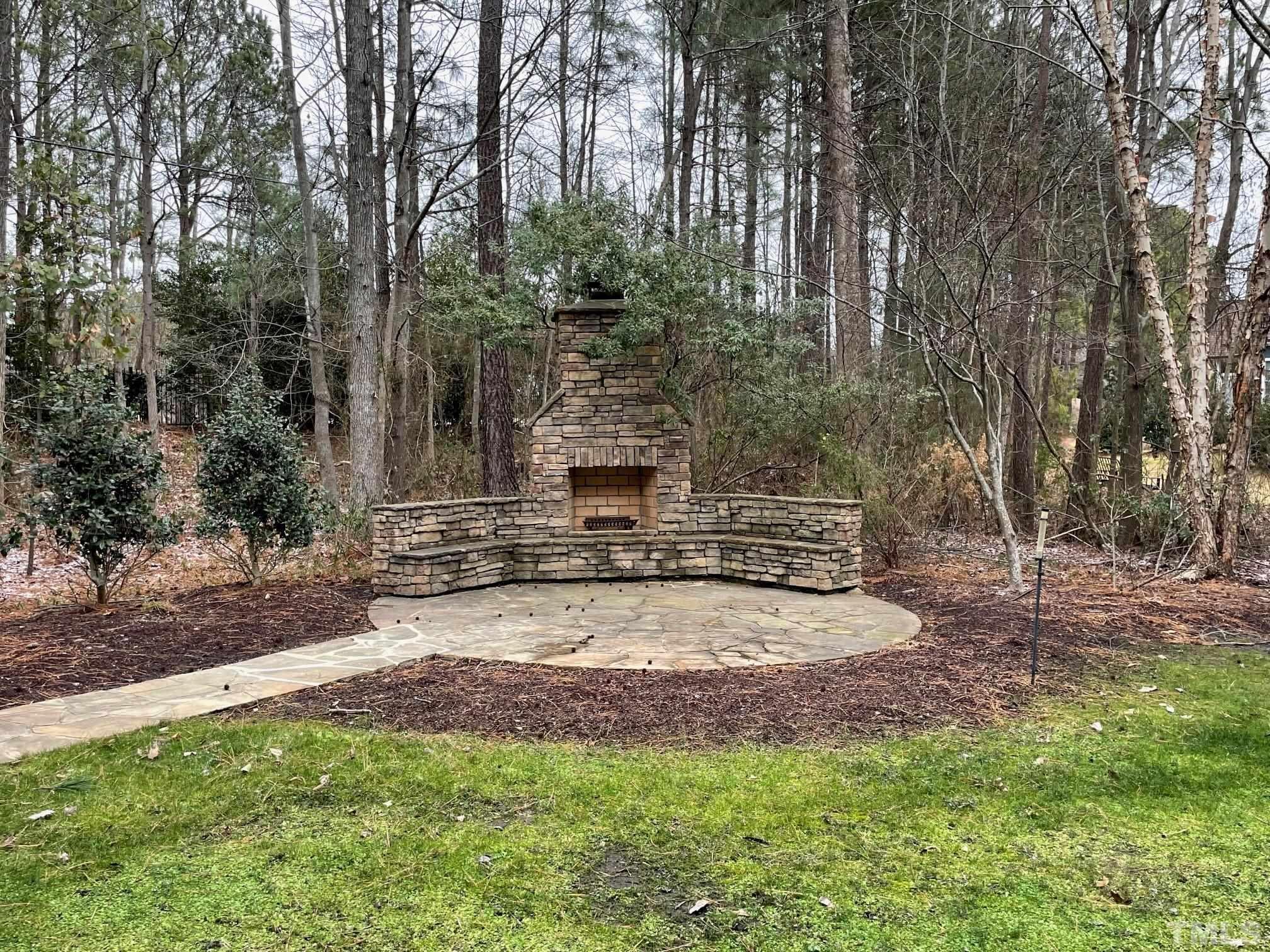 3305 Rockland Ridge Drive