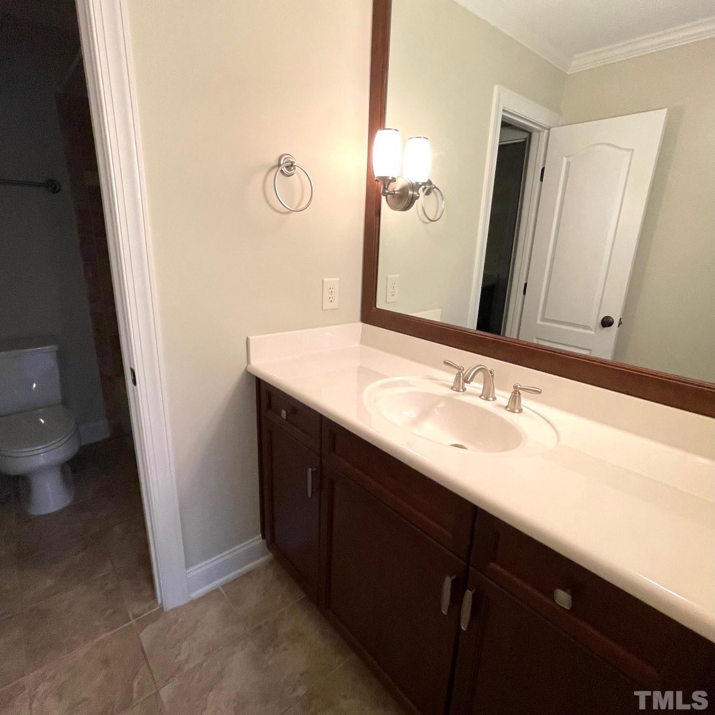 3305 Rockland Ridge Drive