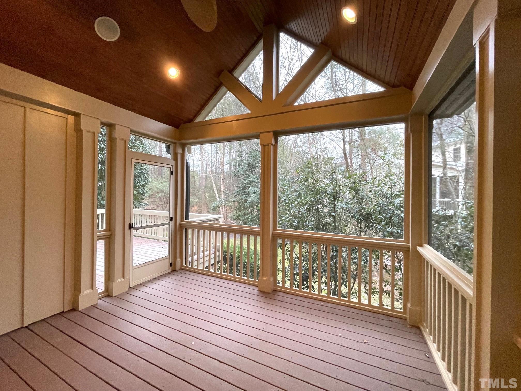 3305 Rockland Ridge Drive