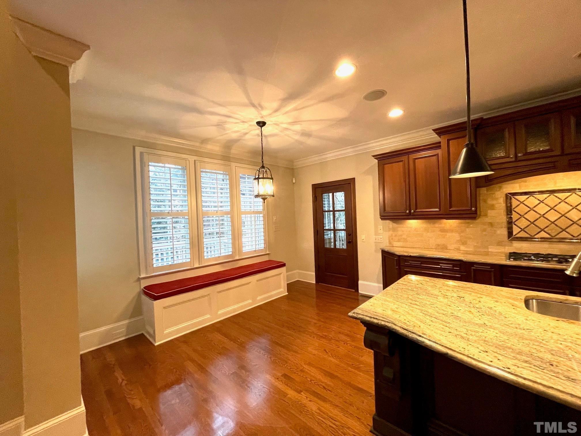 3305 Rockland Ridge Drive