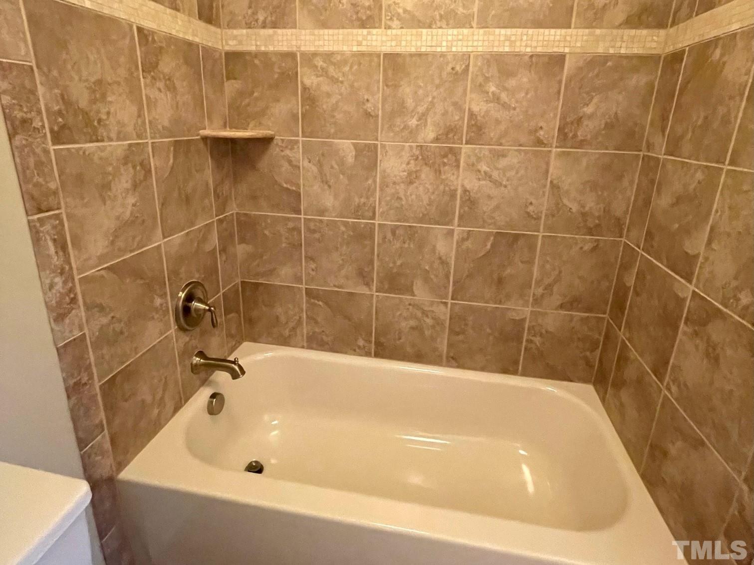 3305 Rockland Ridge Drive