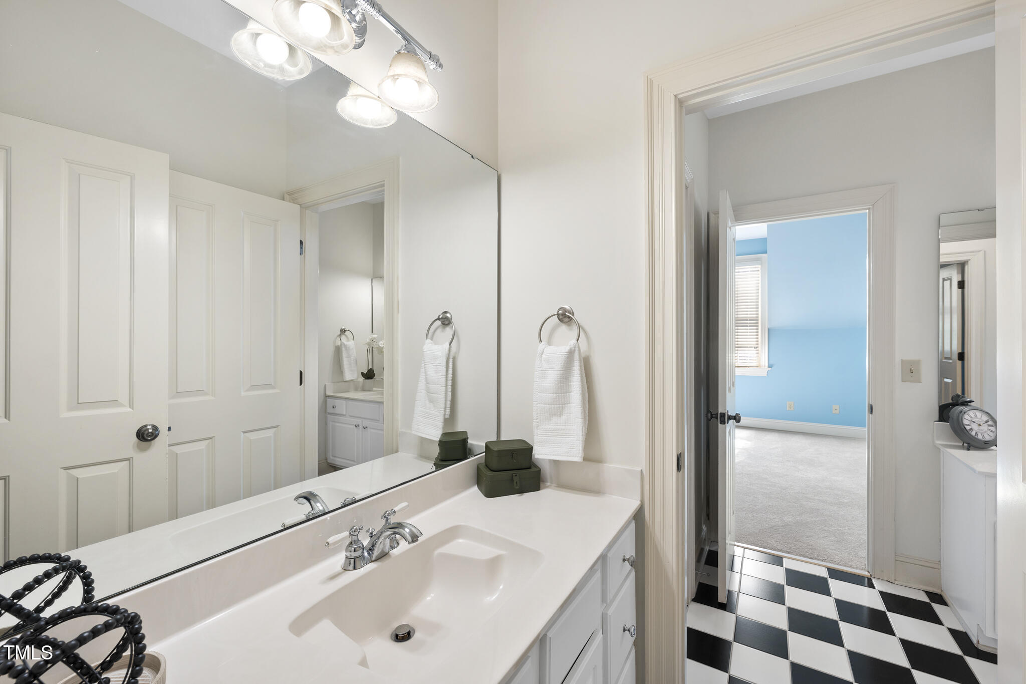 318 Belles Landing Court